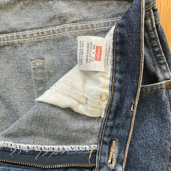 Men’s Wrangler Relaxed Jean, Size 36 x 32 - Picture 3 of 8